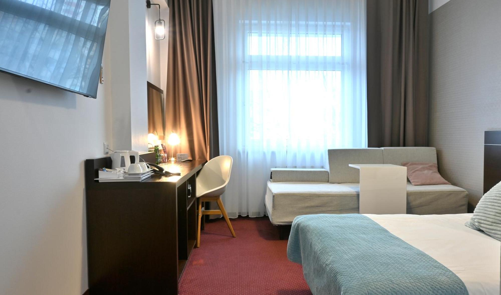 Vestil Hotel Piotrków Trybunalski Eksteriør bilde