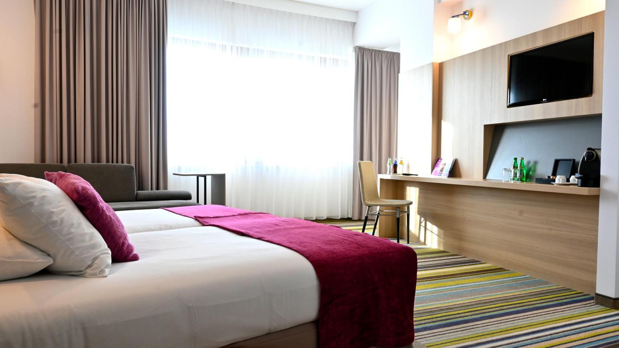Vestil Hotel Piotrków Trybunalski Eksteriør bilde