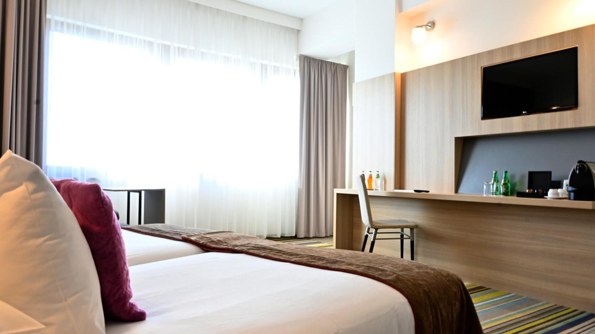 Vestil Hotel Piotrków Trybunalski Eksteriør bilde