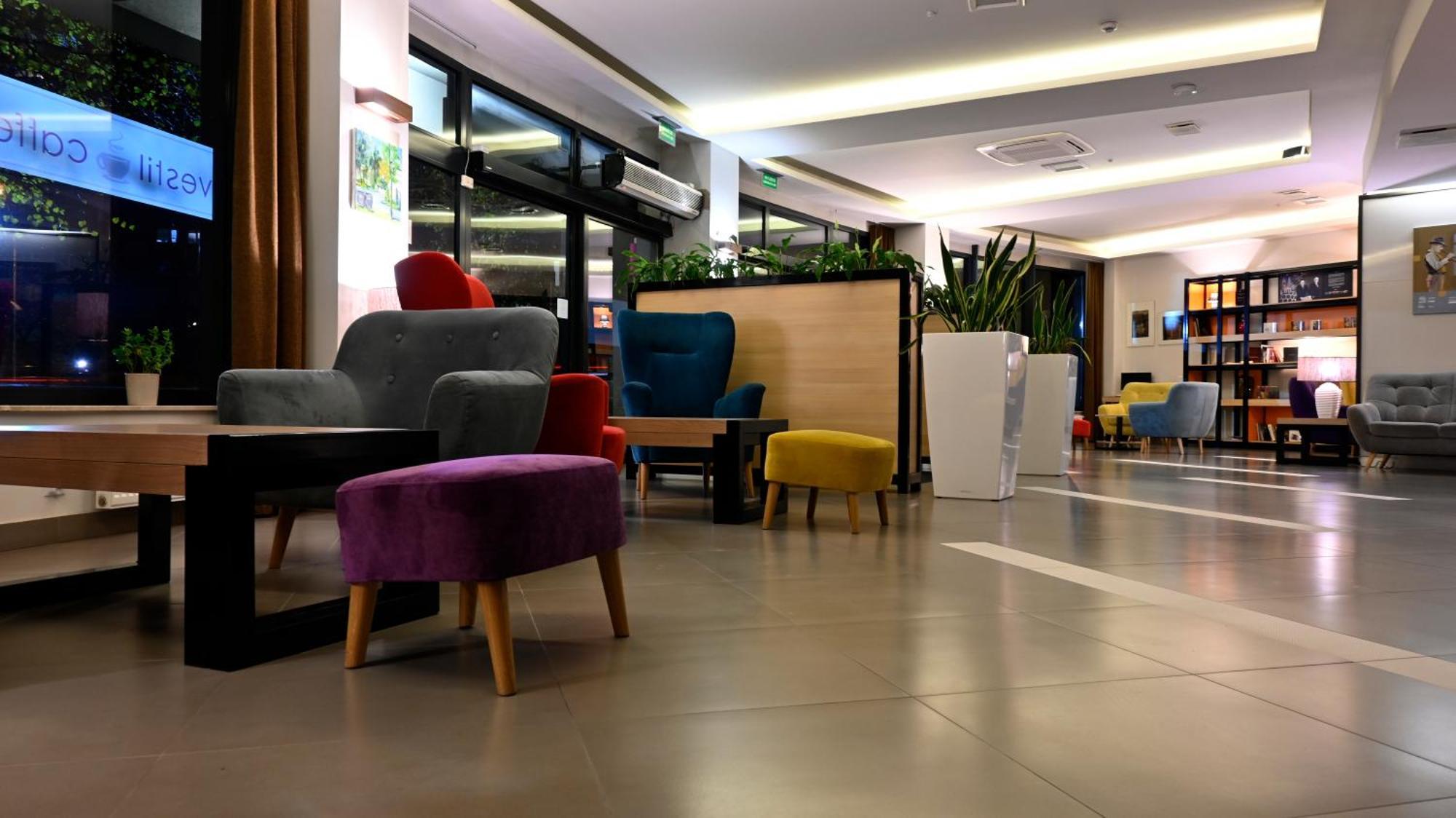 Vestil Hotel Piotrków Trybunalski Eksteriør bilde