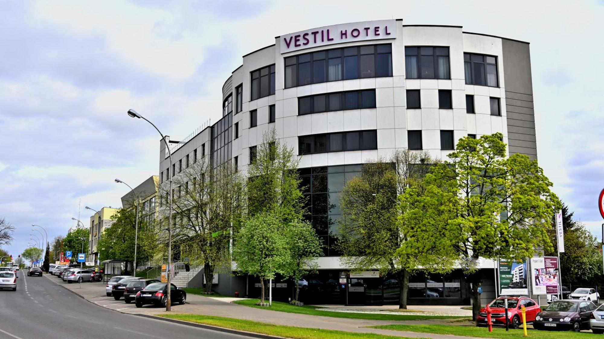 Vestil Hotel Piotrków Trybunalski Eksteriør bilde